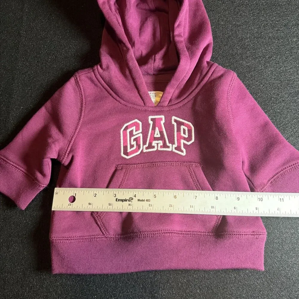 Gap Pullover Sweatshirt - 0-3 Months -N18